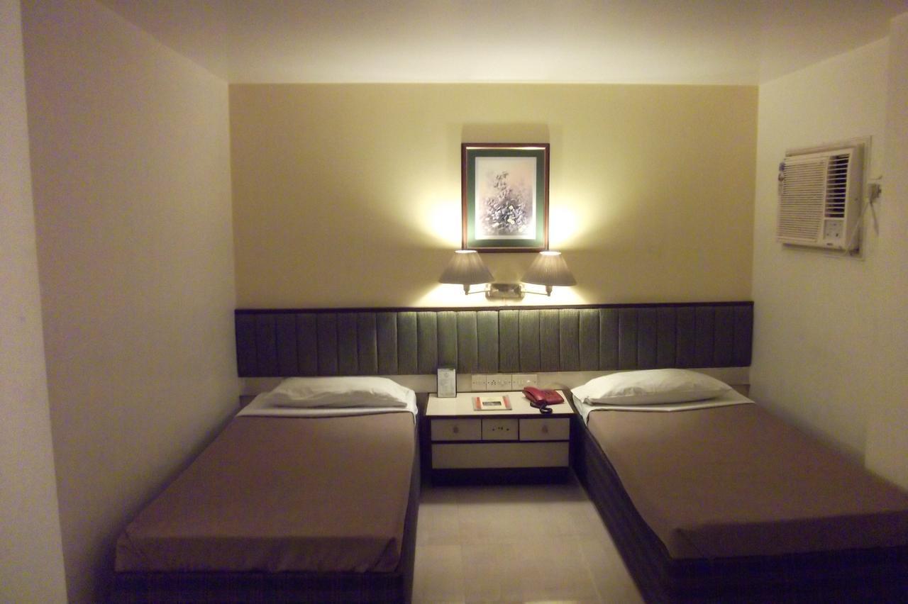 Hotel Bluehill Bhavnagar Eksteriør billede