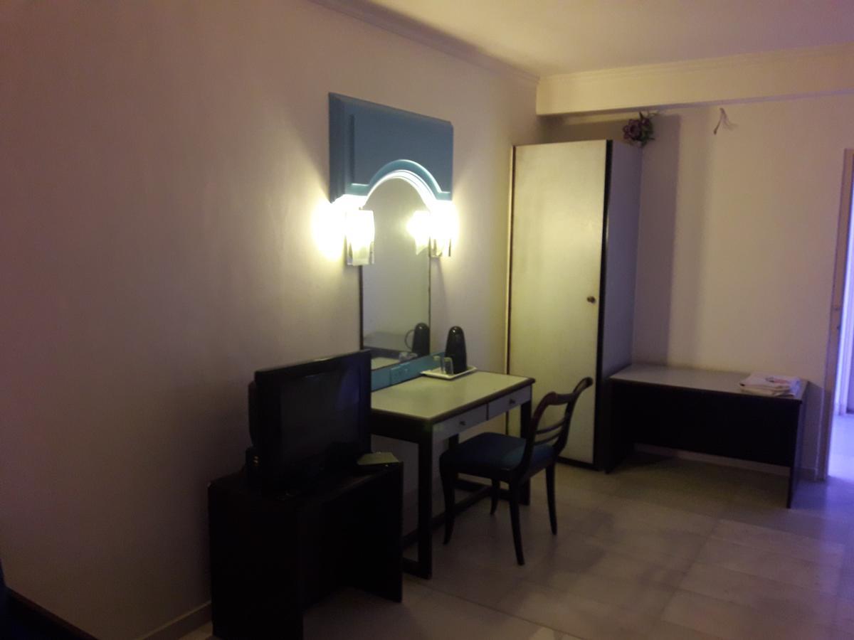 Hotel Bluehill Bhavnagar Eksteriør billede